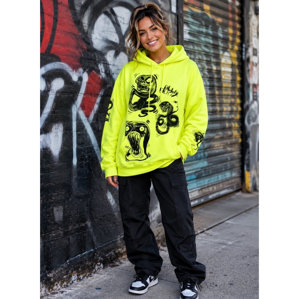 BILLIE EILISH Graffiti Ghouls 2019 World Tour Hoodie Monster Neon Yellow‎ Small